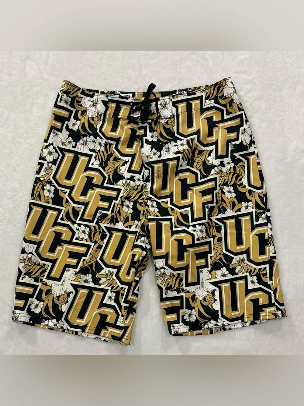 University of Central Florida UCF Board Shorts Men’s Size M